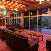 日本で唯一の泊まれる世界自然遺産 秘境知床の温泉宿 地の涯（北海道 旅館） / 2