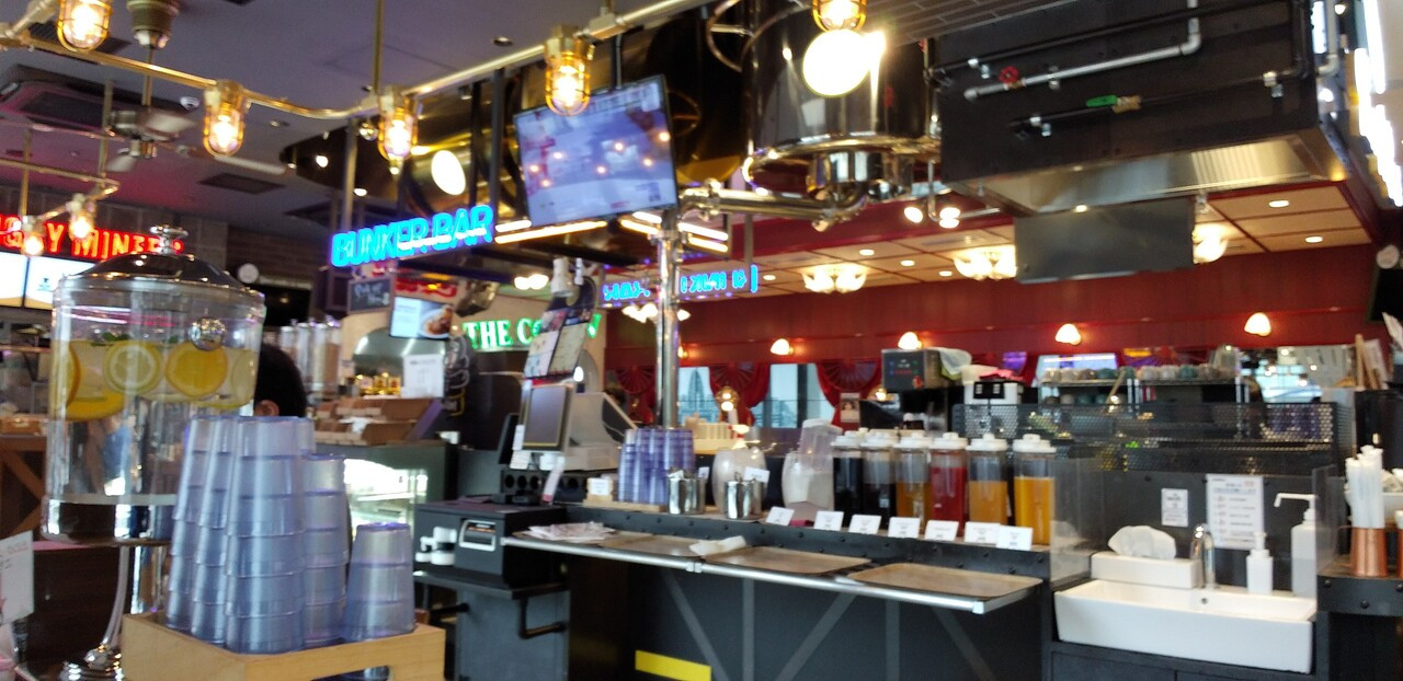 1階朝食会場、1650円