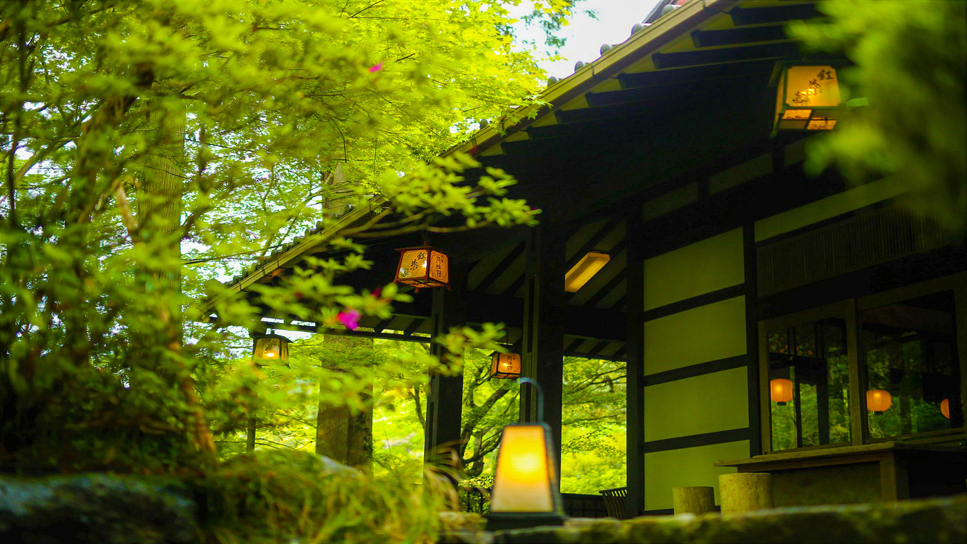 山間の純和風旅館で、四季折々の景色と里山風情に癒やされる3531343