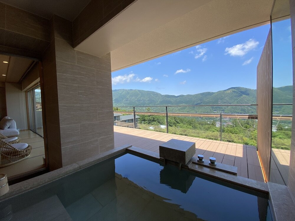 エステも食事もお部屋で♡露天風呂付き客室で叶う究極のおこもりデトックス4755368