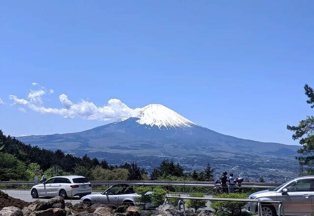 富士山が眺められる
「FUJIMI CAFÉ」へ / 2
