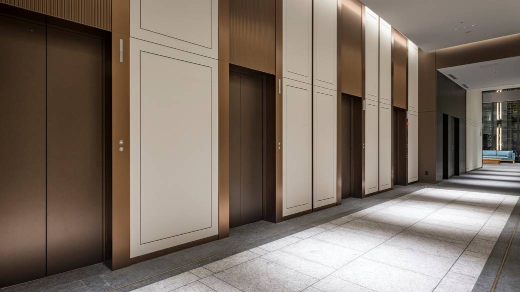 エレベーターホール / 4