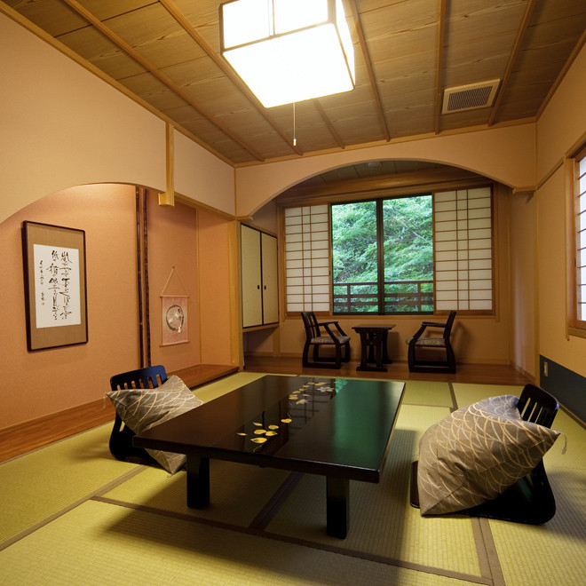 城崎温泉 喧噪の隠れ家 月のしずく(キノサキオンセン ケンソウノカクレガ ツキノシズク) / 1