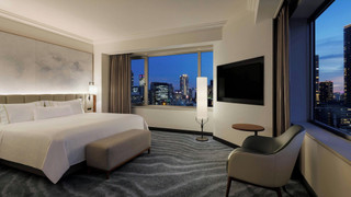 スイート キングベッド 1 台 コーナー