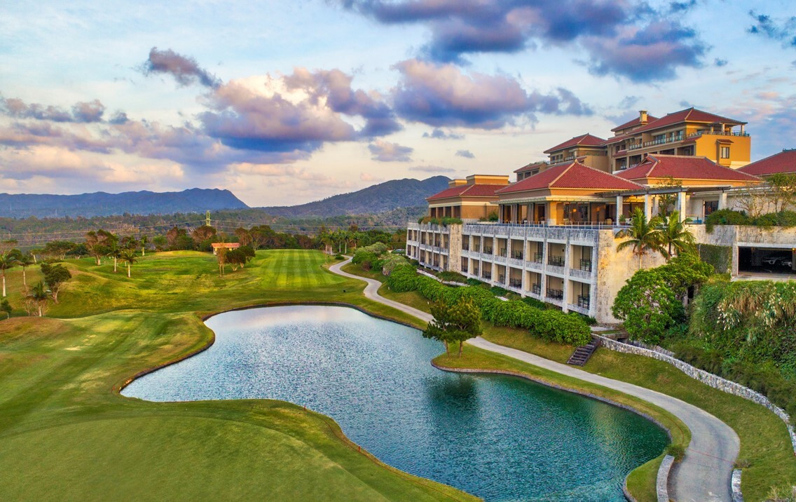 名護湾を眺めて一休み♡セレブ気分に浸れるラグジュアリーホテル4063760