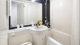 スタンダード ルーム セミダブルベッド 1 台 禁煙