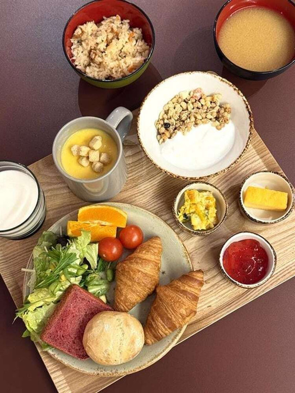 朝食