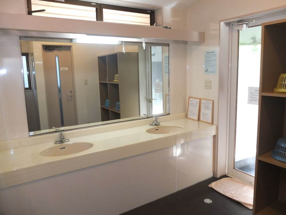 屋内 / 屋外プール