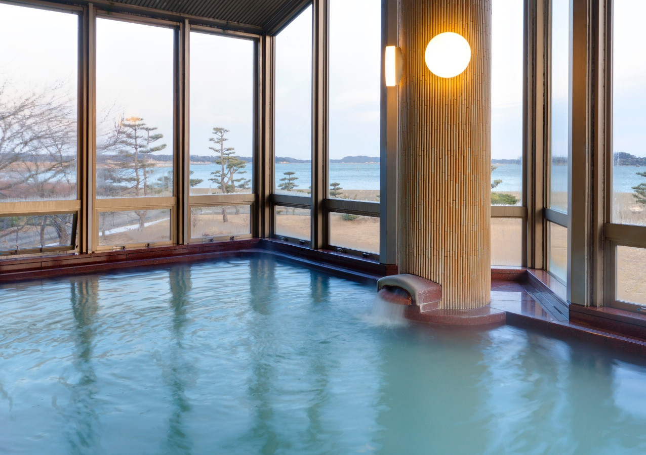 松島湾のほとりに佇むホテルで、海の大パノラマを3542519