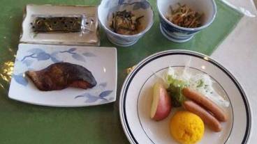 食事・飲み物 / 1