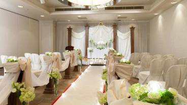 屋内結婚式場 / 11