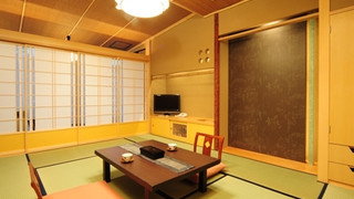 南竜館  10畳 [和室] [禁煙] [マウンテンビュー] [リバービュー]