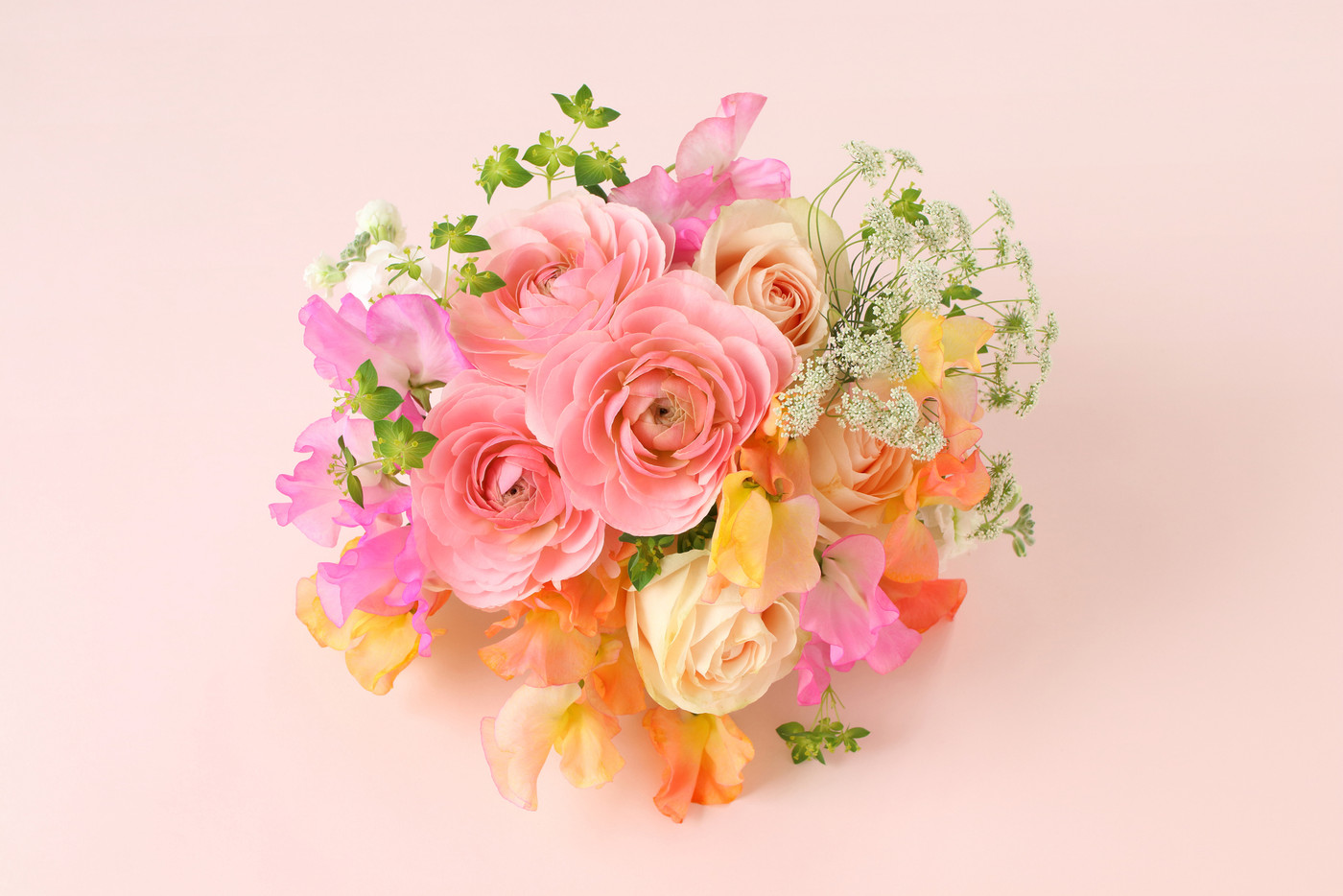 春のピンク系アレンジメント