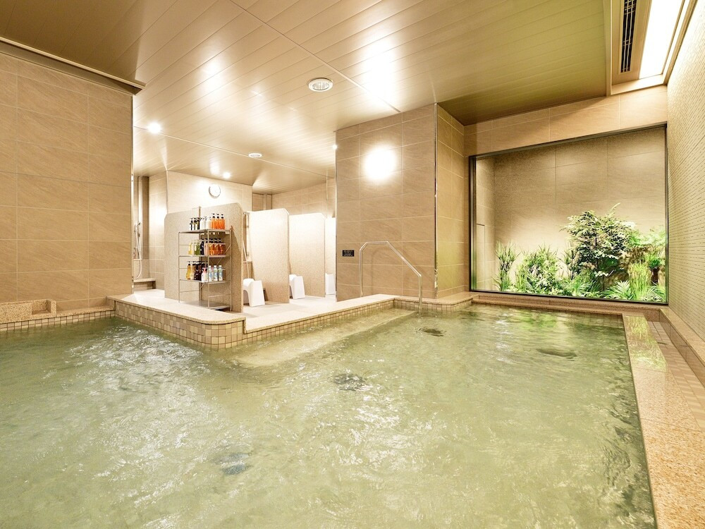 シャンプーバーに基礎化粧品！アメニティ充実の大浴場4004662