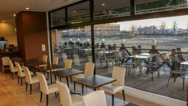 朝食スペース / 5