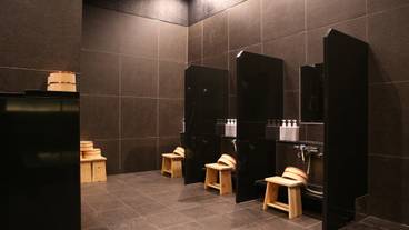 温泉大浴場の洗い場 / 2