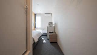 ツインルーム (23時以降のチェックインはできませんのでご注意ください)