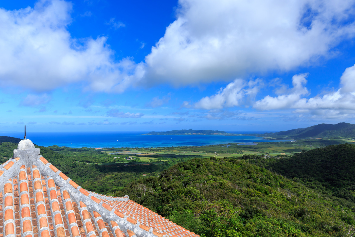 沖縄・石垣島・バンナ公園から見た風景