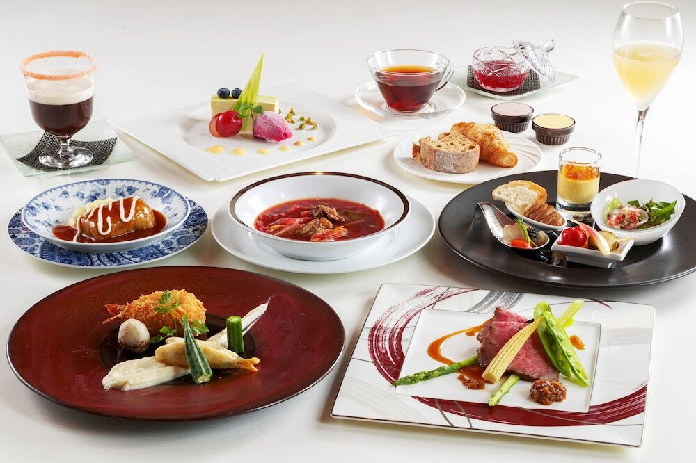 夕食は洋食のコース料理、夜食は夜鳴きそば4063223