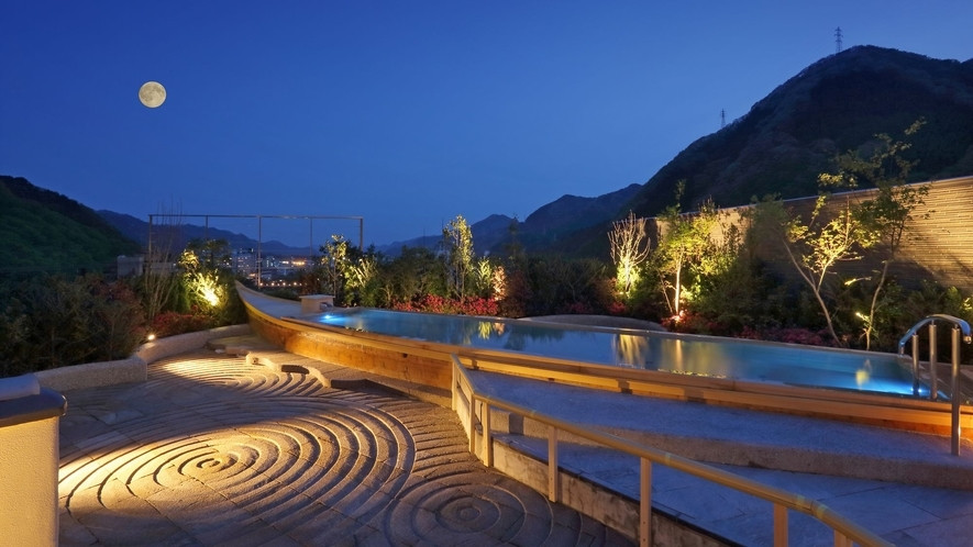 豪華絢爛な空間！100種以上のメニューからなるブッフェが大人気3998024