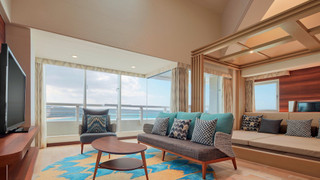 スイート キングベッド 1 台 オーシャンビュー タワー（オーシャンスイート, 高層階)