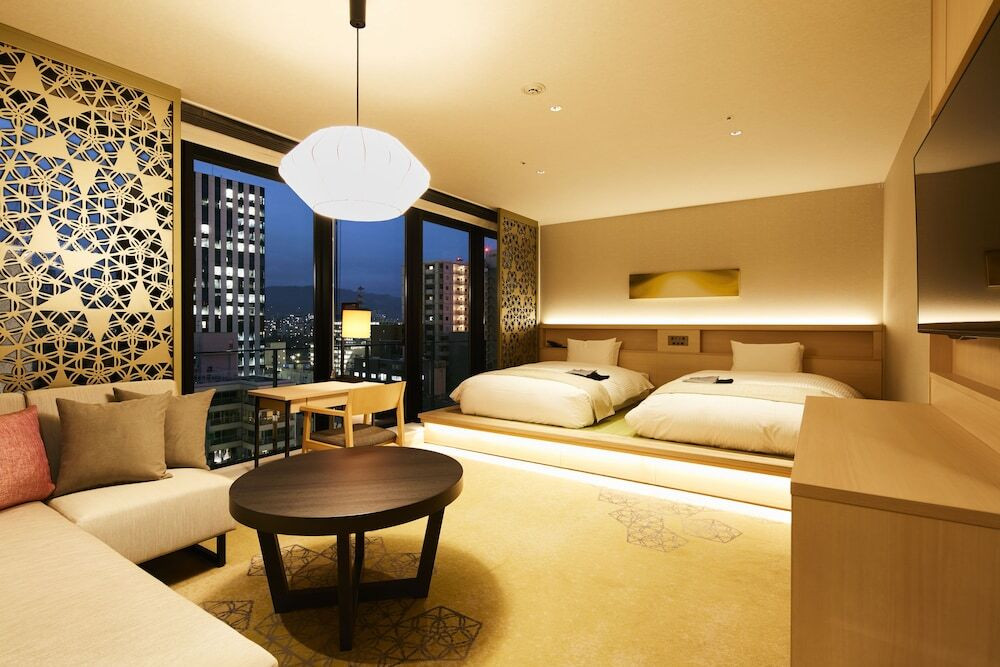 カクテルやお茶漬けバイキングなど、多彩なラウンジサービスに大満足♡4246408