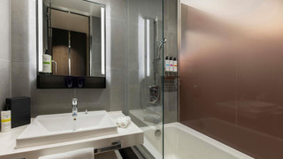 デラックス ルーム キングベッド 1 台