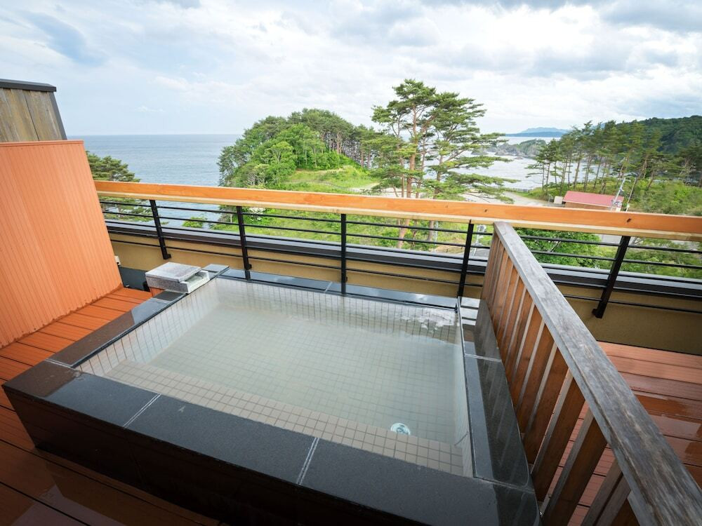 6. 目の前は海！三陸の絶景を二人占め♡「渚亭（なぎさてい）たろう庵」3633536