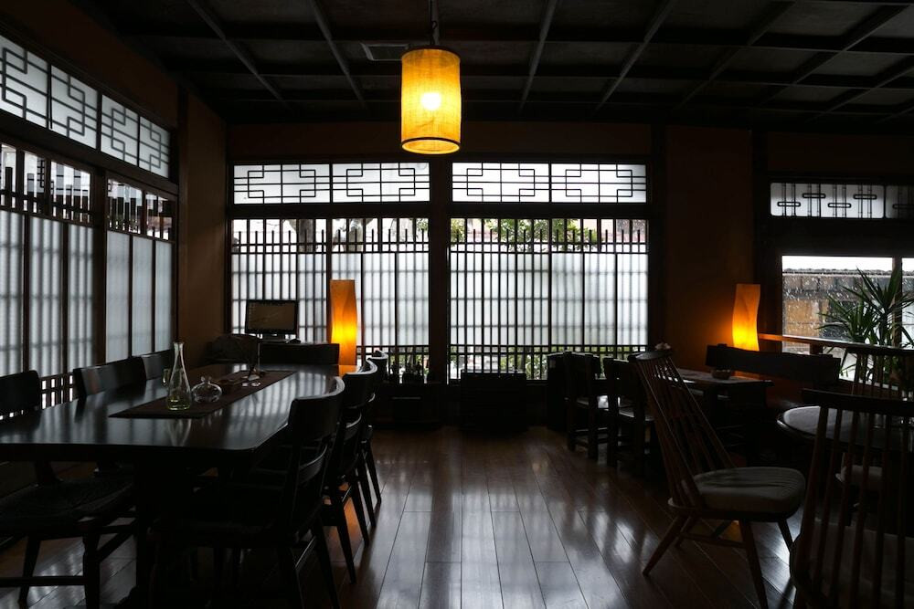 ロビーラウンジ