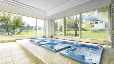 屋内 / 屋外プール / 6