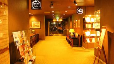 内部エントランス / 3