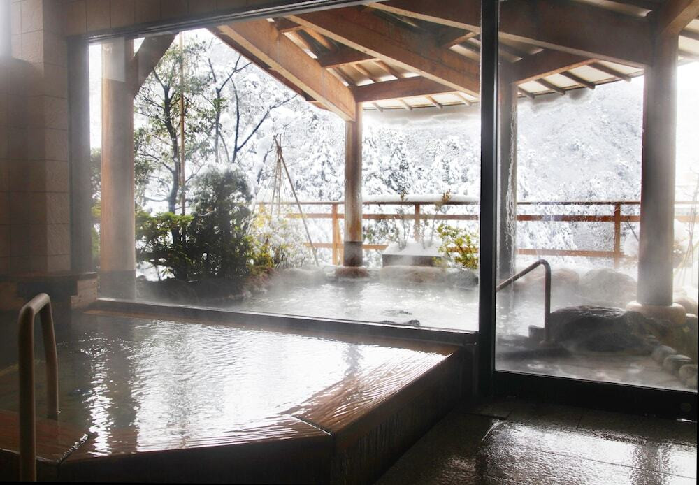 7.自分だけの蟹を独り占め♪「山中温泉 花紫」4242039