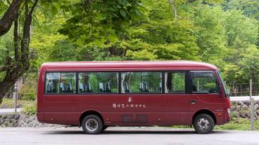 市街地へのシャトル サービス / 3