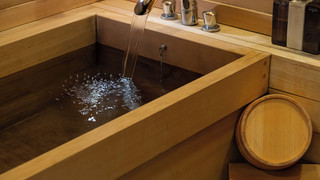 [禁煙] 檜(ヒノキ) 風呂付き和室 (定員5名)