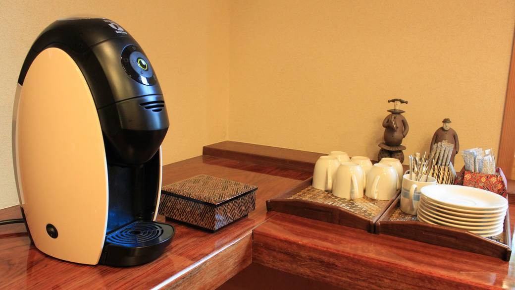 無料のセルフサービスのコーヒー / 2