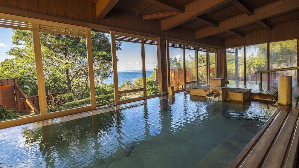 しっとりとした大人の時間が流れる4028069