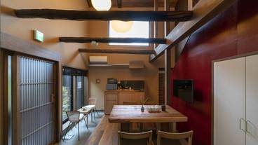 客室内のダイニングエリア / 14