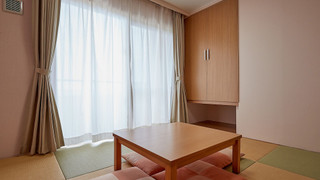 和洋室33平米、禁煙 [1階～2階]