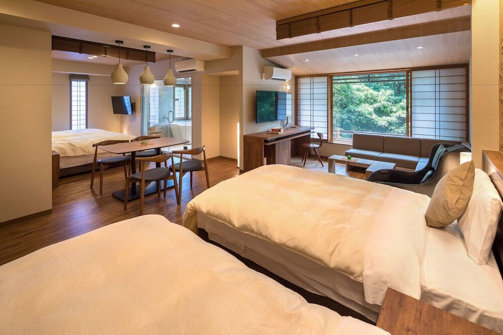 おしゃれなホテルで別荘感覚の大人ステイ4376386