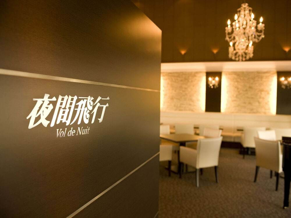 バー (施設内)