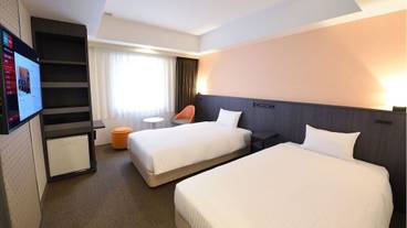 客室 / 5