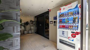 内部エントランス / 2