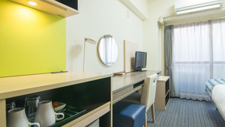 スタンダードダブルルーム スモールダブルベット利用 喫煙可 (ハウスキーピングは有料オプション)