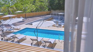 スーペリア スタジオスイート 1 ベッドルーム 禁煙 プールビュー