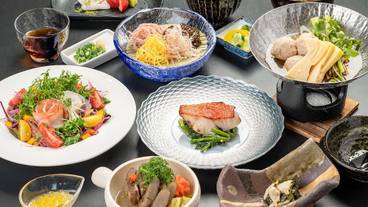 食事・飲み物 / 6