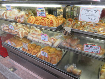 「シロヤベーカリー 小倉店 」料理 650374 ショーケース1