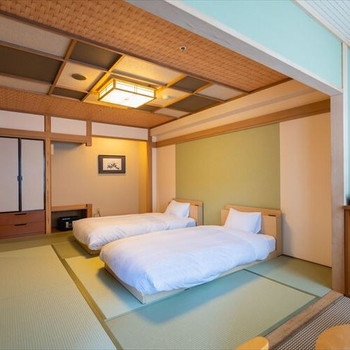 あつ湯とぬる湯、温度の違う湯船があるから子供も入りやすい♪4232906