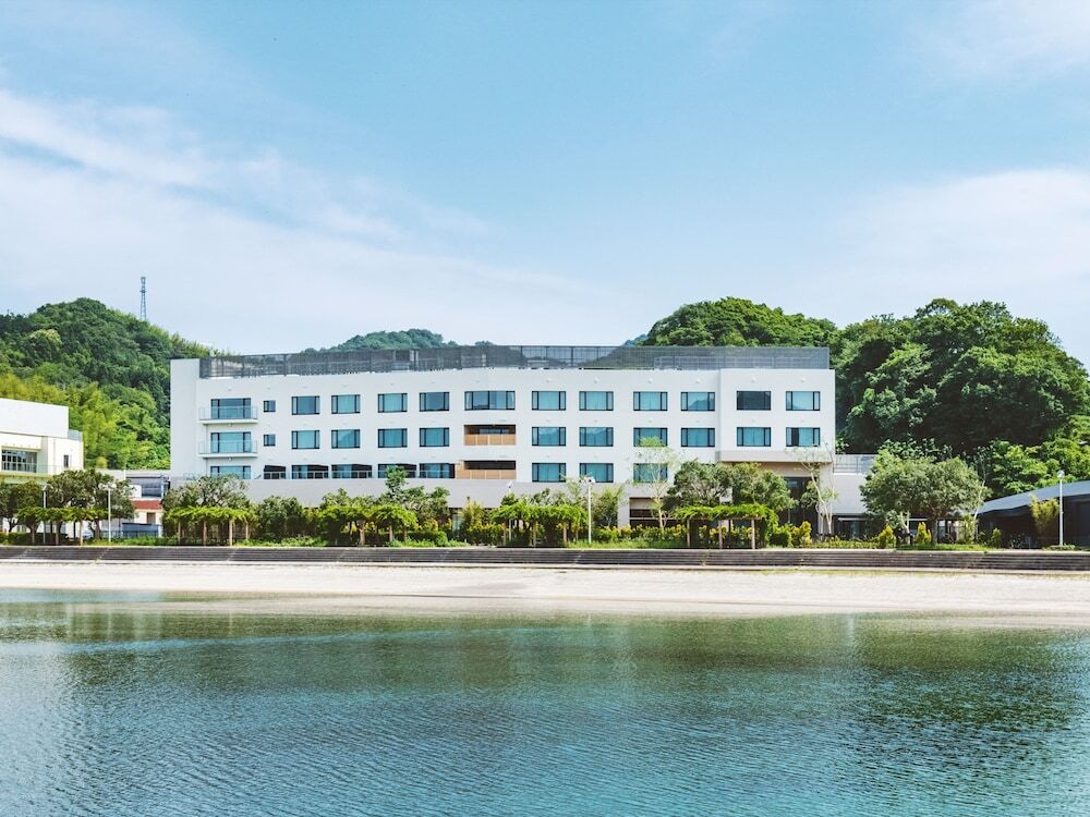 海水浴に温泉、創作フレンチまで！楽しみ満載のオーシャンビューホテル3982788