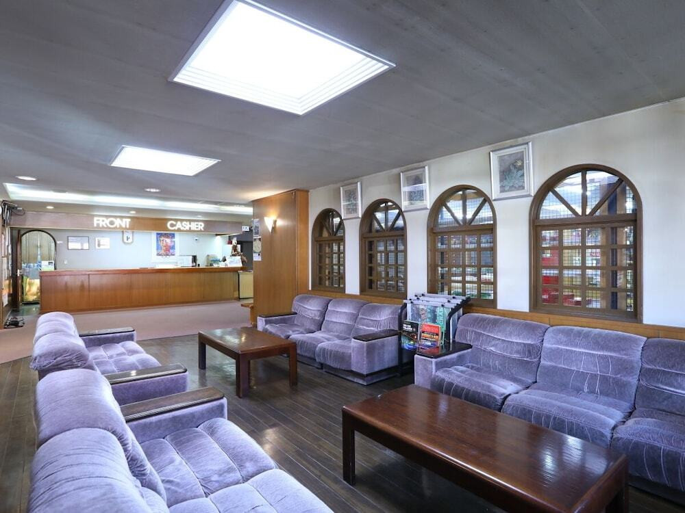 ロビーラウンジ