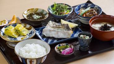 食事・飲み物 / 4